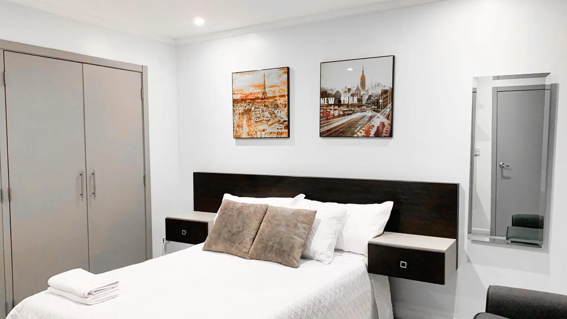 Suite Con Jacuzzi Y Gym En Puerto Santa Ana Guayaquil Apartamento