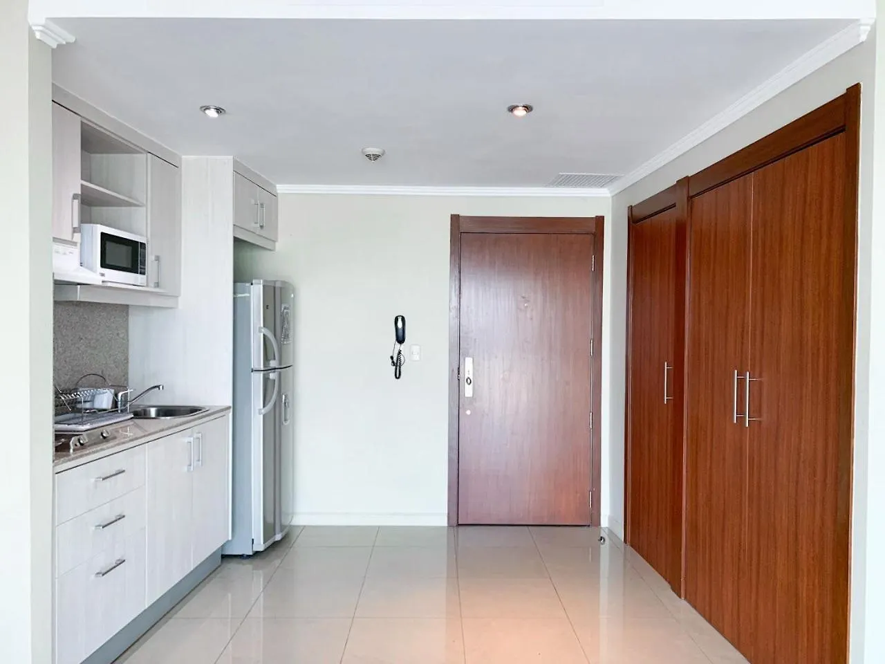 Suite Con Jacuzzi Y Gym En Puerto Santa Ana Guayaquil Ecuador
