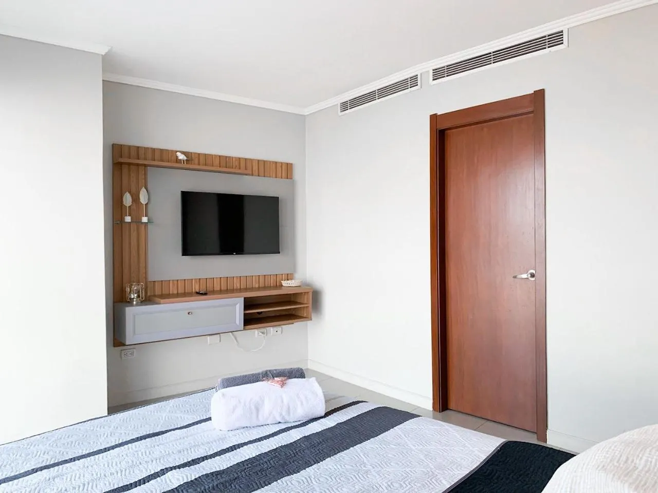 Suite Con Jacuzzi Y Gym En Puerto Santa Ana Guayaquil 0*,  Ecuador