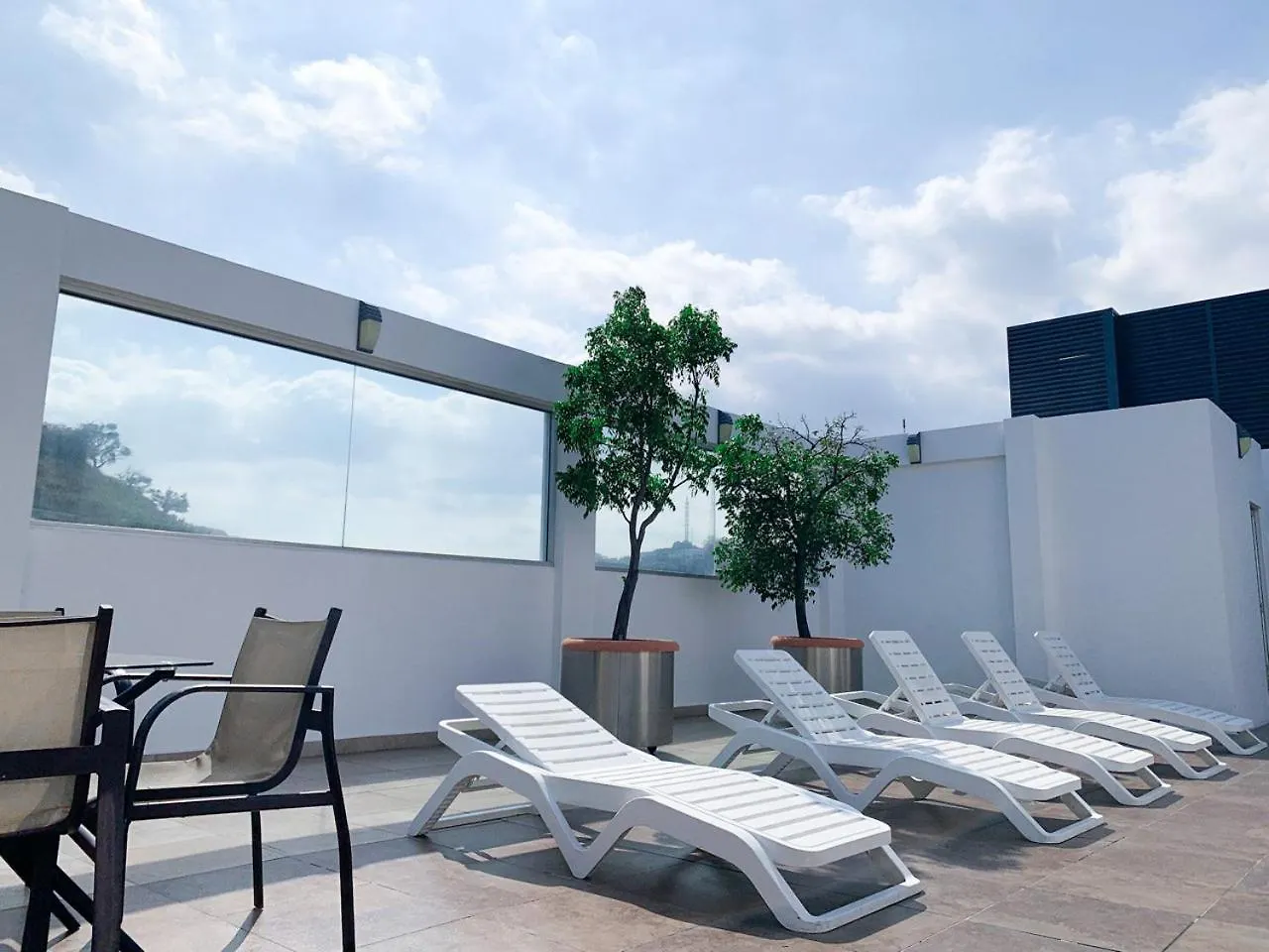 Suite Con Jacuzzi Y Gym En Puerto Santa Ana Guayaquil Apartamento