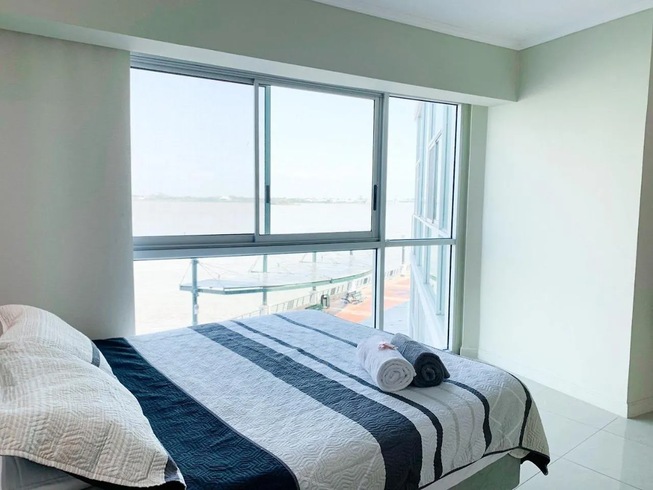 Suite Con Jacuzzi Y Gym En Puerto Santa Ana Guayaquil 0*,  Ecuador