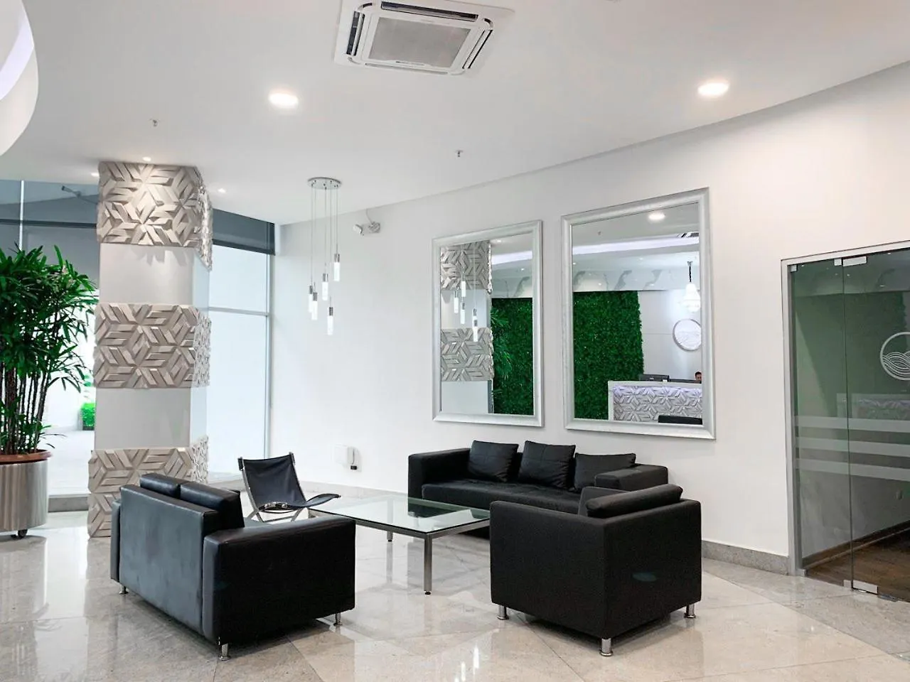 Suite Con Jacuzzi Y Gym En Puerto Santa Ana Guayaquil